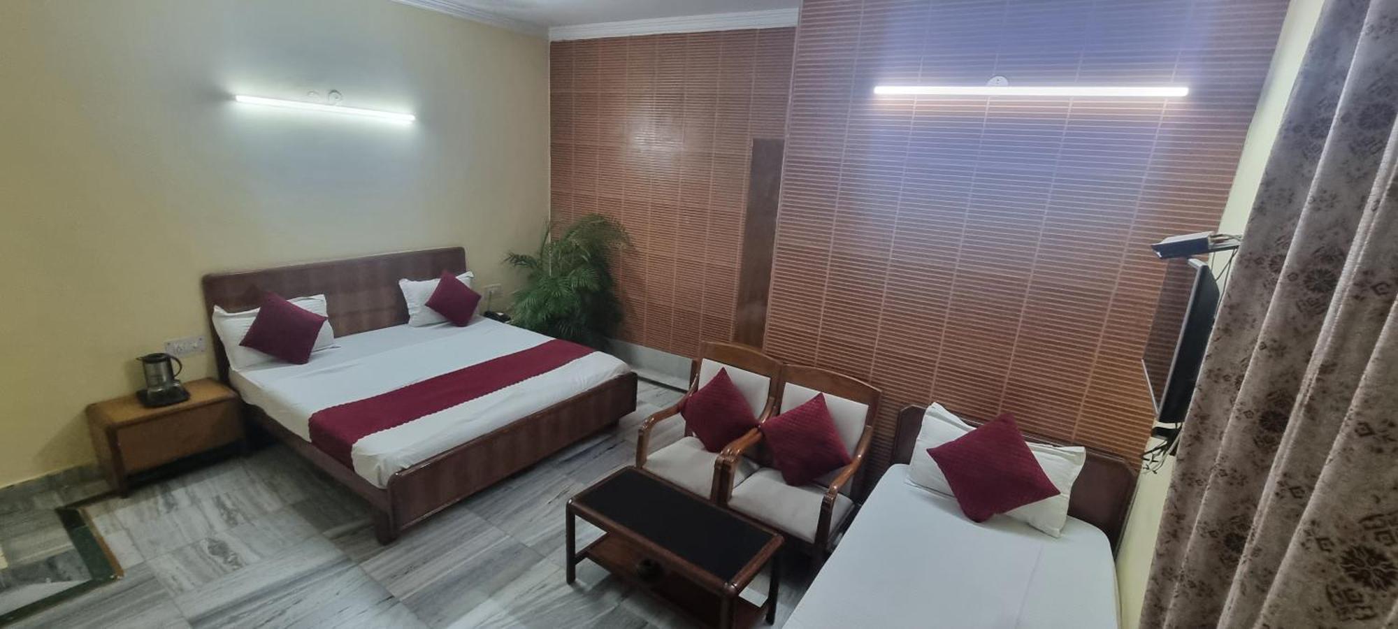 Hotel Har Ki Pauri By Around Stays Haridwār Eksteriør bilde