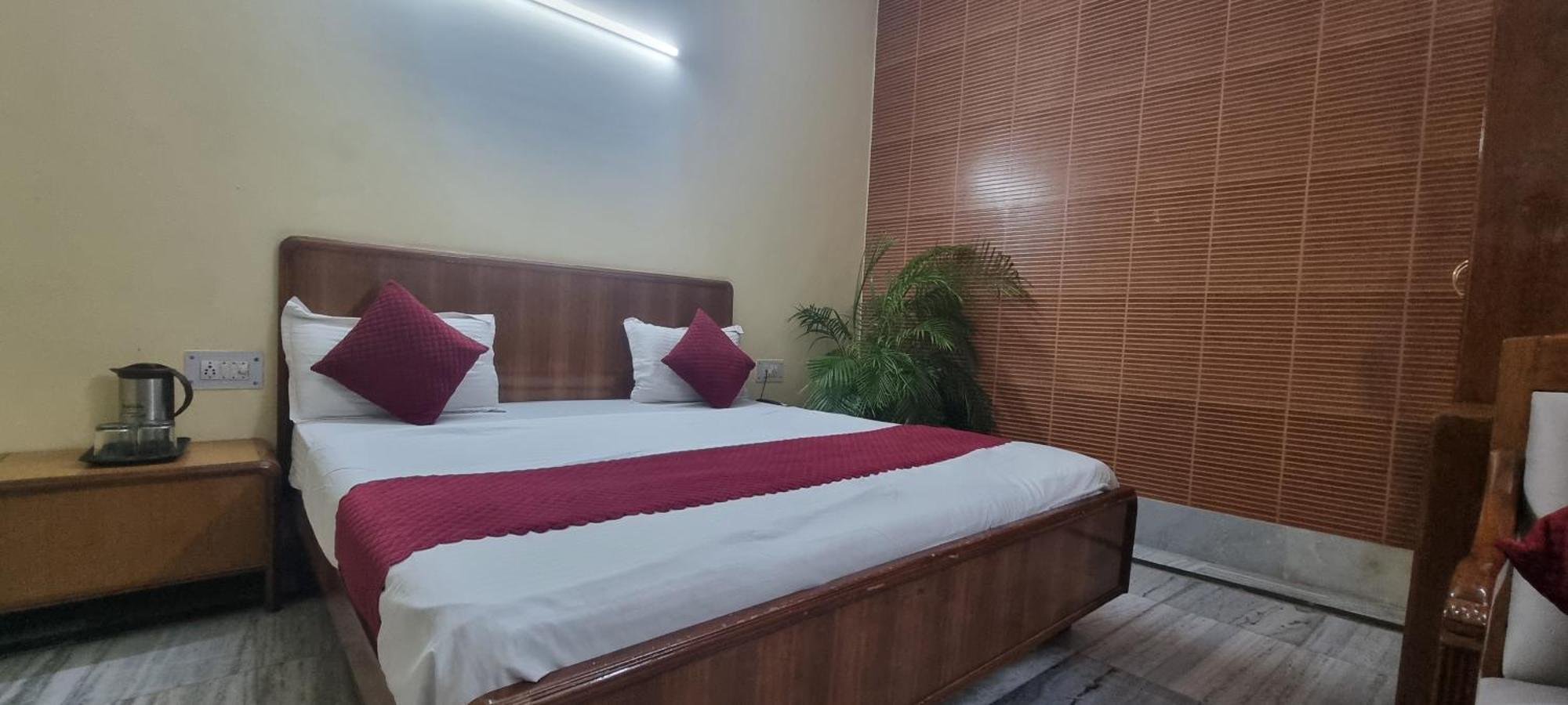 Hotel Har Ki Pauri By Around Stays Haridwār Eksteriør bilde