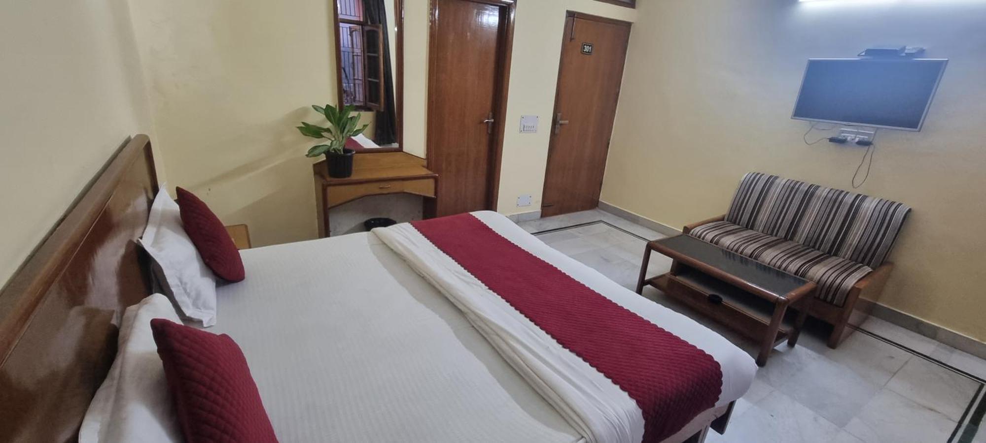 Hotel Har Ki Pauri By Around Stays Haridwār Eksteriør bilde