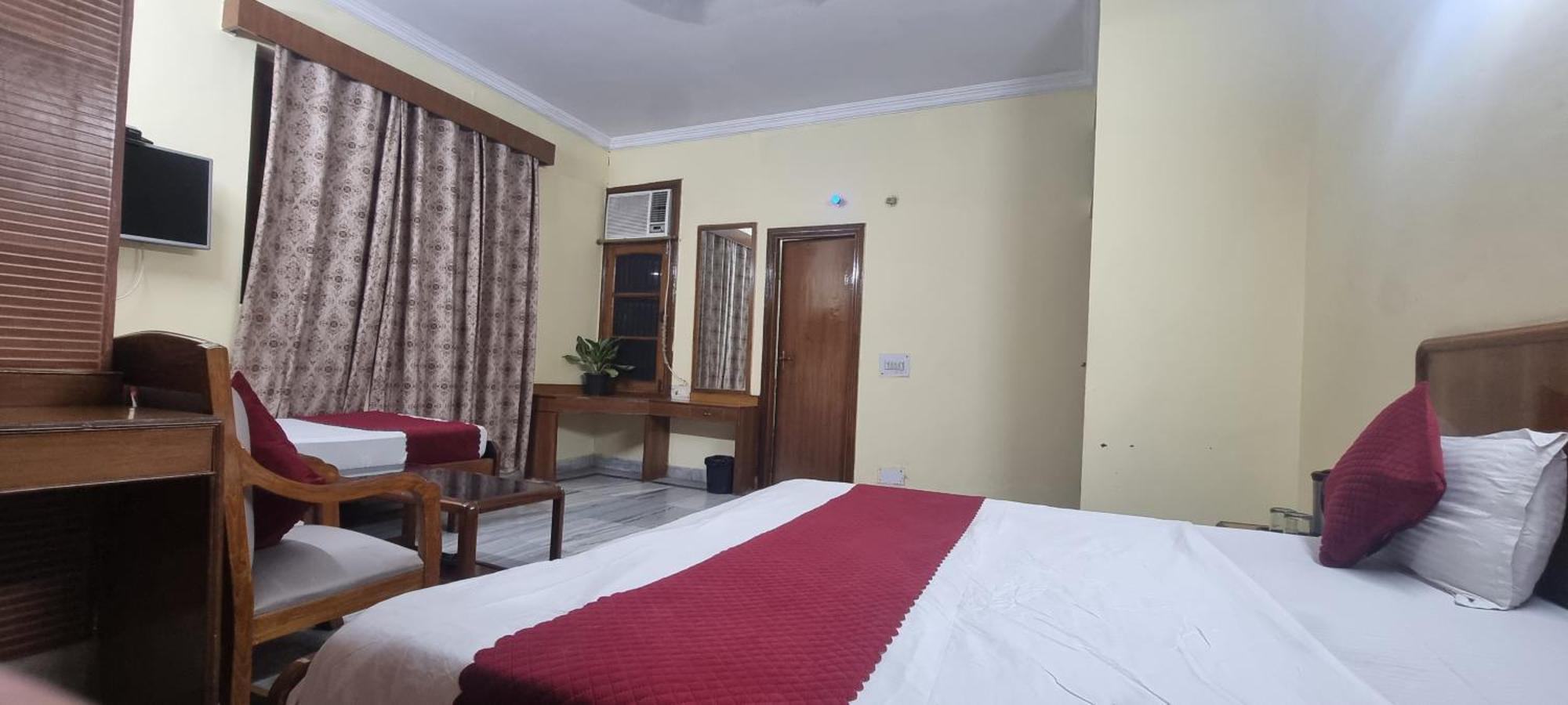 Hotel Har Ki Pauri By Around Stays Haridwār Eksteriør bilde
